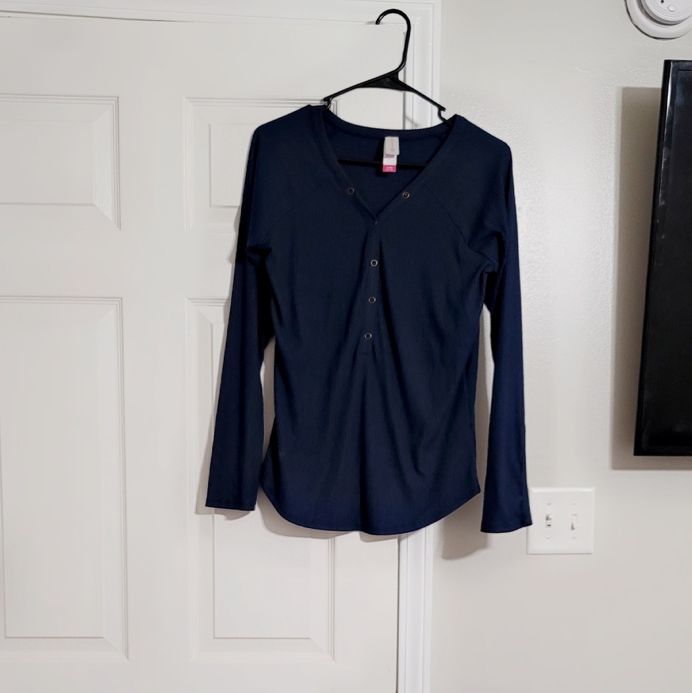 Long sleeve tee